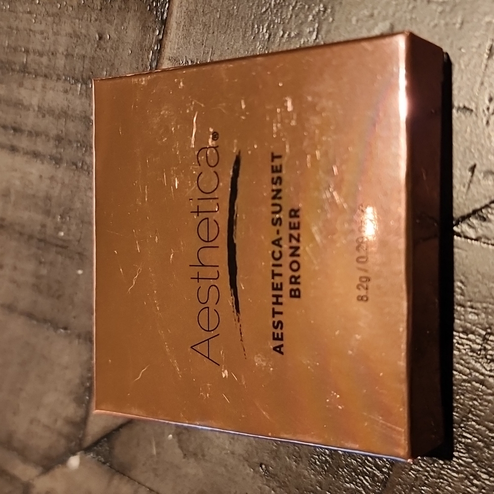 Aesthetica Sunset Bronzer - Picture 2 of 3